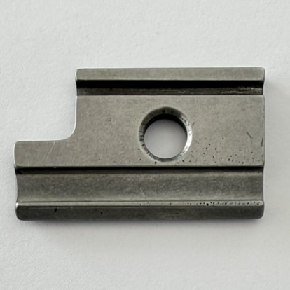 PLACA LATERAL FRENO (AMAR.) D2 3.8X23X38