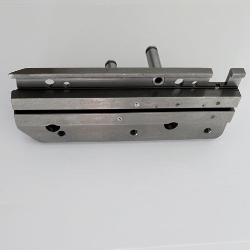 [911316906] RAIL CENTRAJE L=161 1-1, 2,4